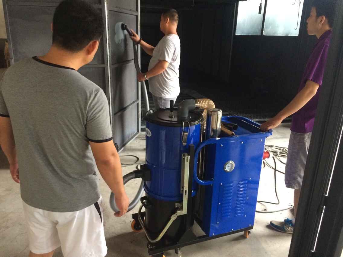 打磨車間該如何選擇工業(yè)吸塵器呢？85